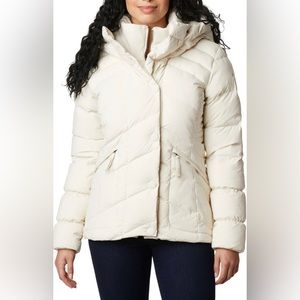 Columbia Women's  Puffer Jacket Off White Color Chalk